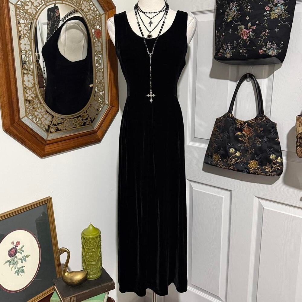 VTG 90s Laura Ashley Black Velvet Silk Blend Gathered Hem Witchy Gothic Dress